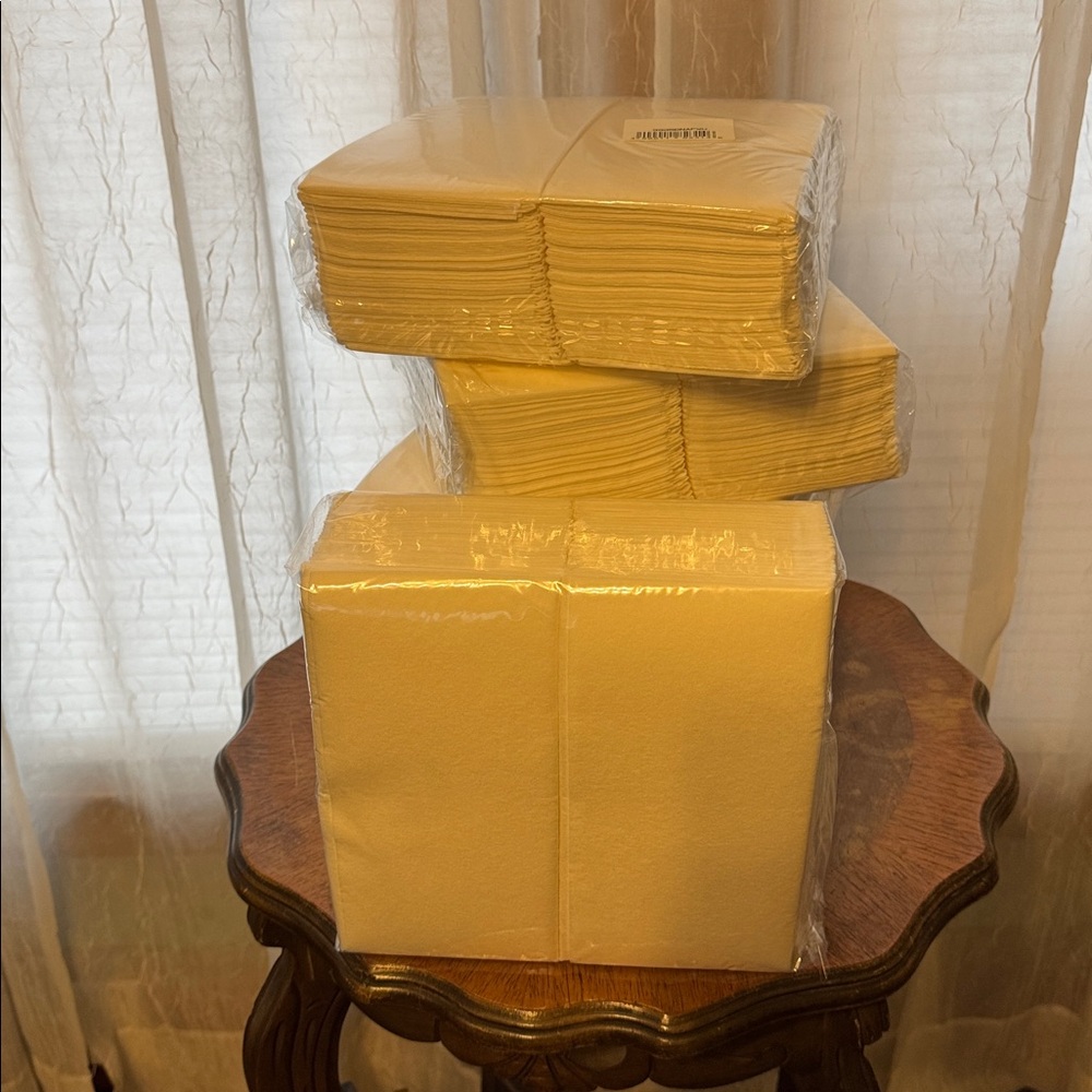 Cloth Like premium quality Dinner Napkins 17 x 17”. 1/8 Fold (5) 50 Pk